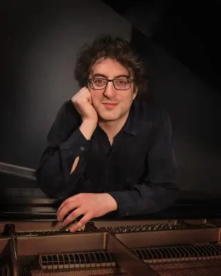 David Grausman on Piano