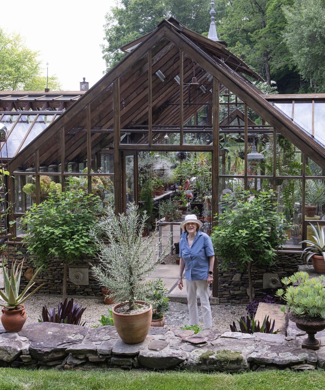 Lee Link’s 26-Acre Garden Defies Swank With Pure Style